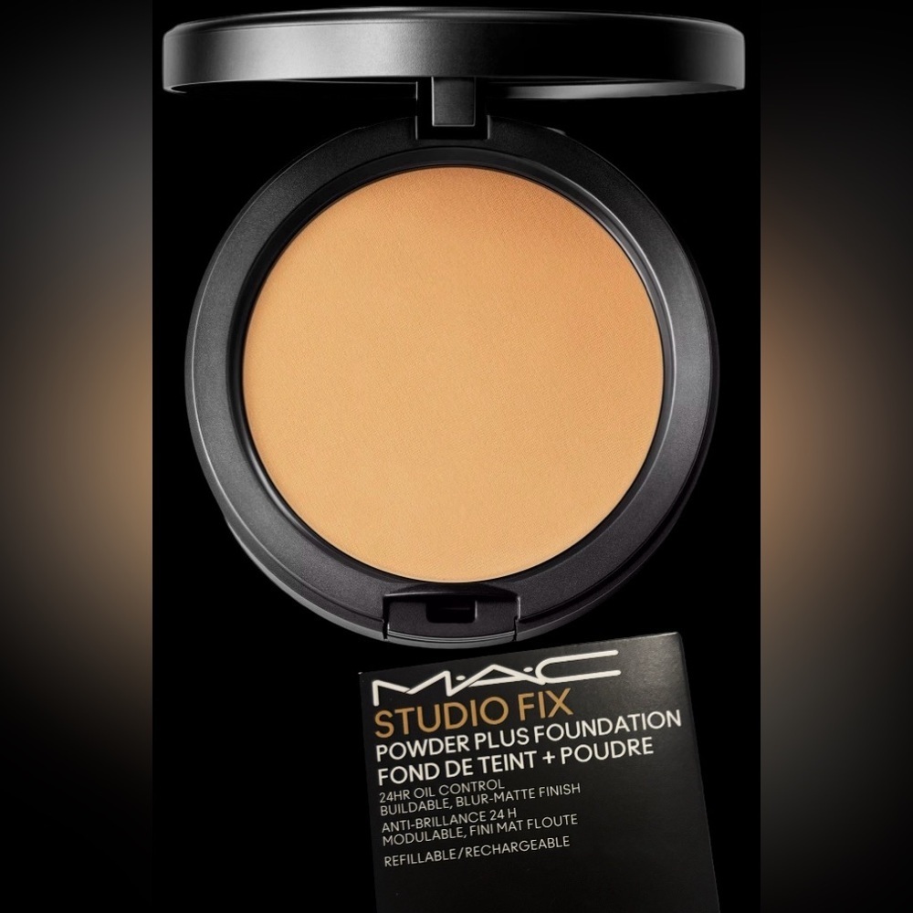 NEW MAC FULL COVERAGE POWDER FOUNDATION IN SHADE NC 42